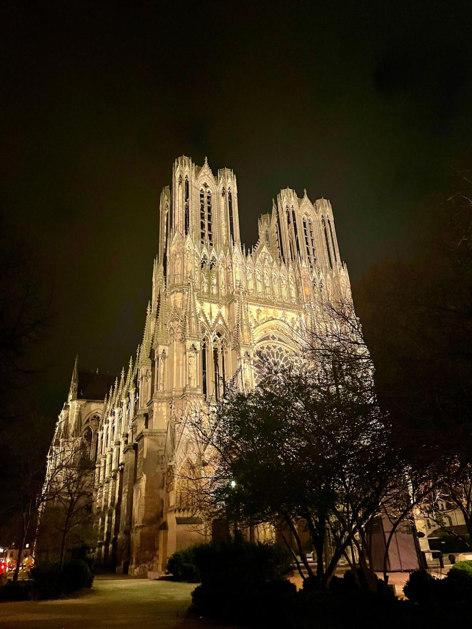 Champagne Des Anges - Proche Cathedrale De Reims Apartment Bagian luar foto